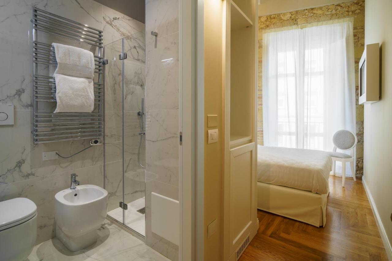 Boutique Hotel Carlo Felice カリアリ エクステリア 写真