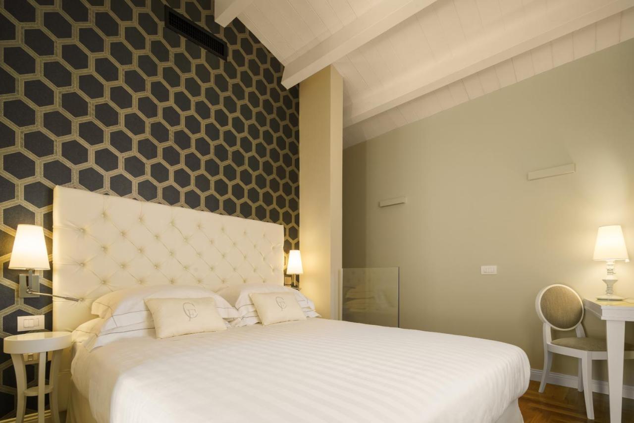 Boutique Hotel Carlo Felice カリアリ エクステリア 写真